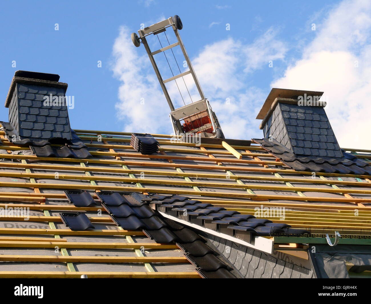 Couverture de bâtiment de maison Photo Stock - Alamy