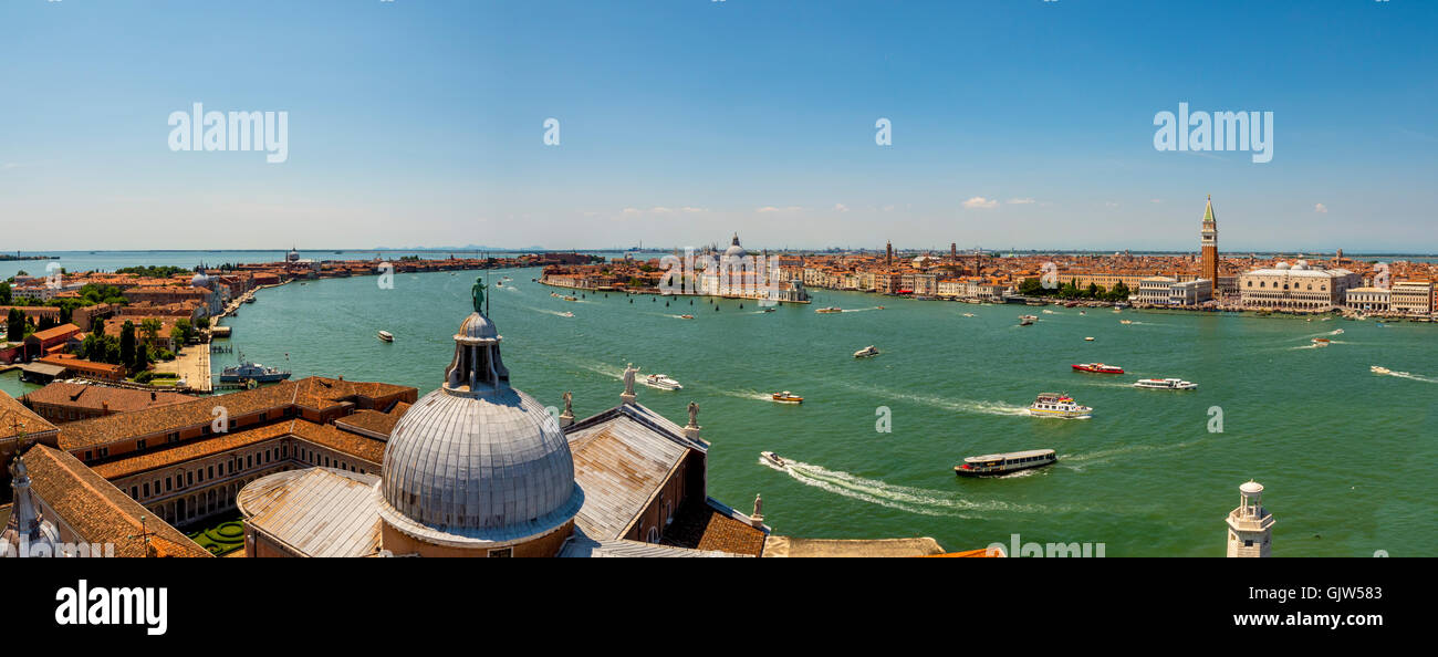 Vue panoramique de la partie continentale de Venise, Dogana da Mar et l'île de la Giudecca Banque D'Images