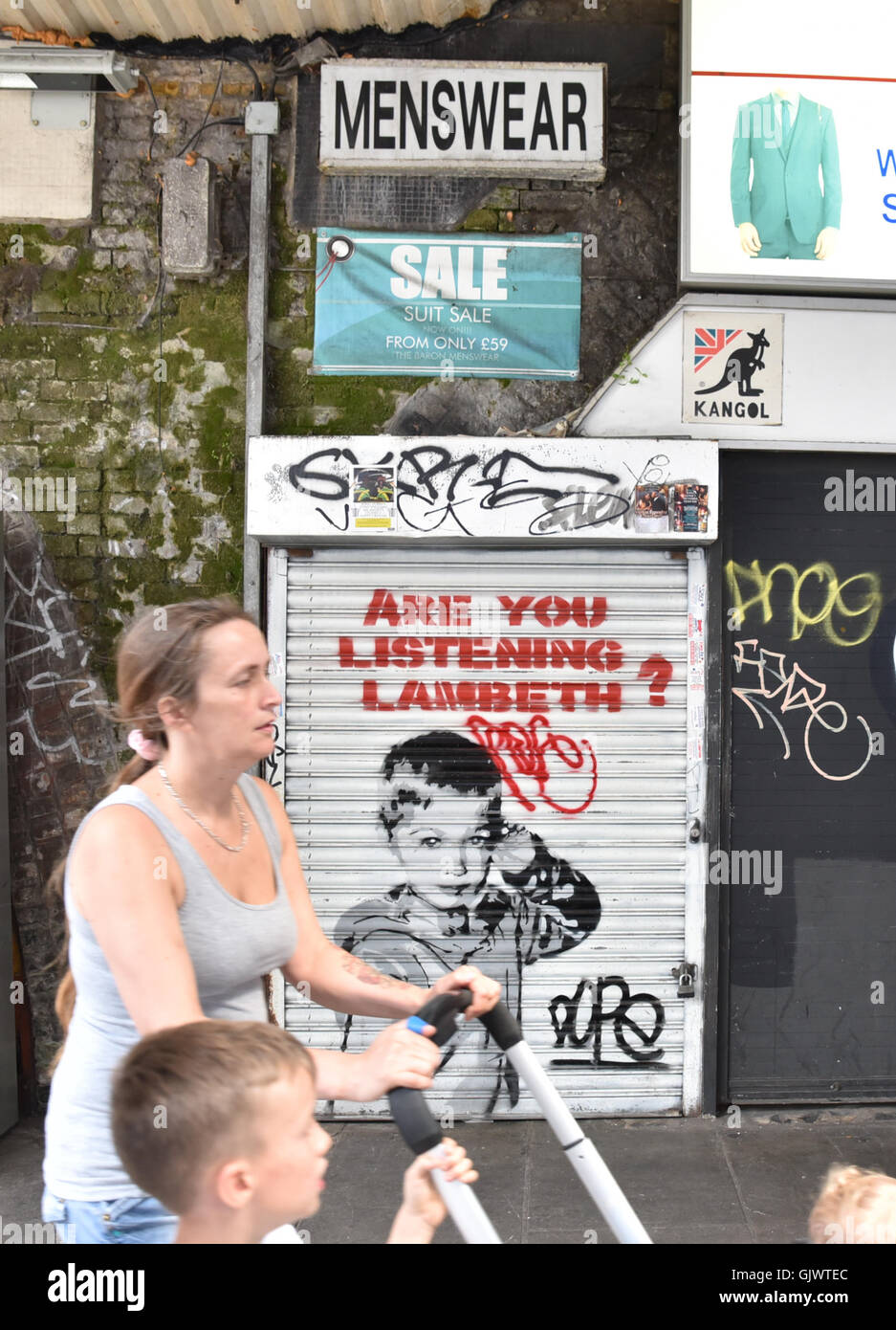 Brixton, Londres, Royaume-Uni. 18 août 2016. Traders commencent à être expulsés de Brixton Arches en raison de travaux de rénovation. Banque D'Images
