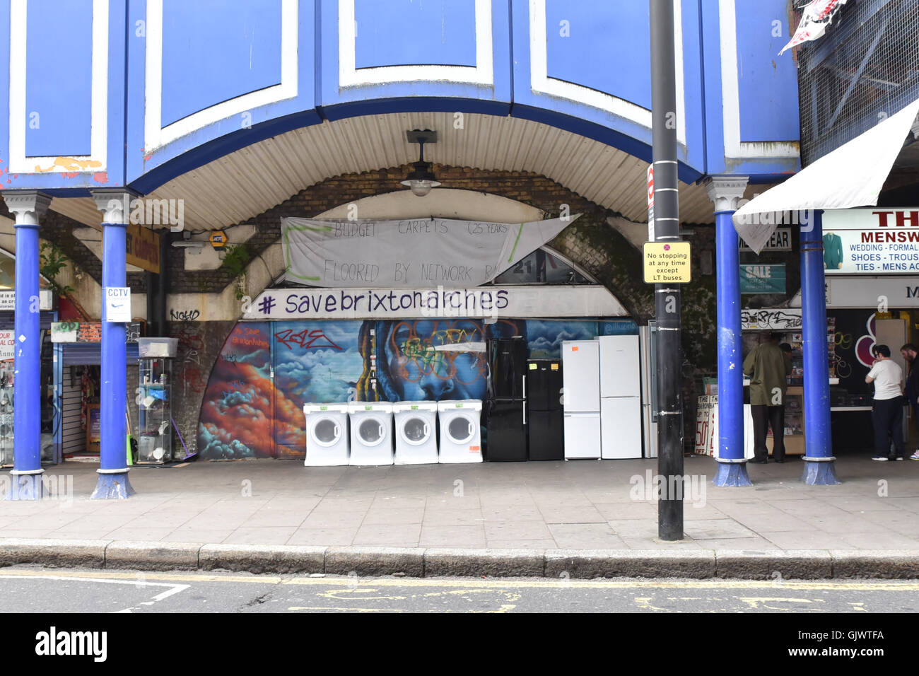 Brixton, Londres, Royaume-Uni. 18 août 2016. Traders commencent à être expulsés de Brixton Arches en raison de travaux de rénovation. Banque D'Images