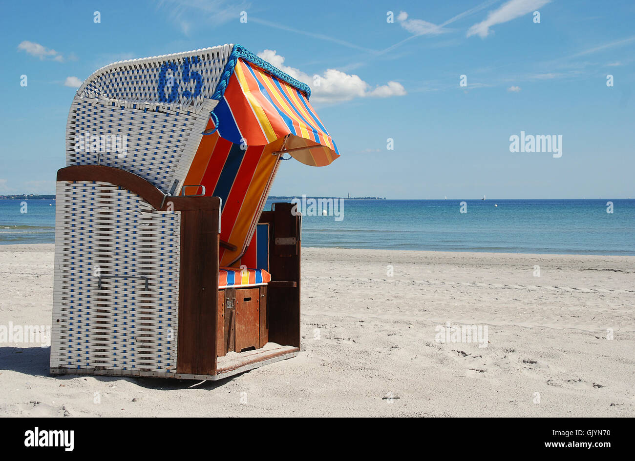 Chaise de plage blanc Banque D'Images