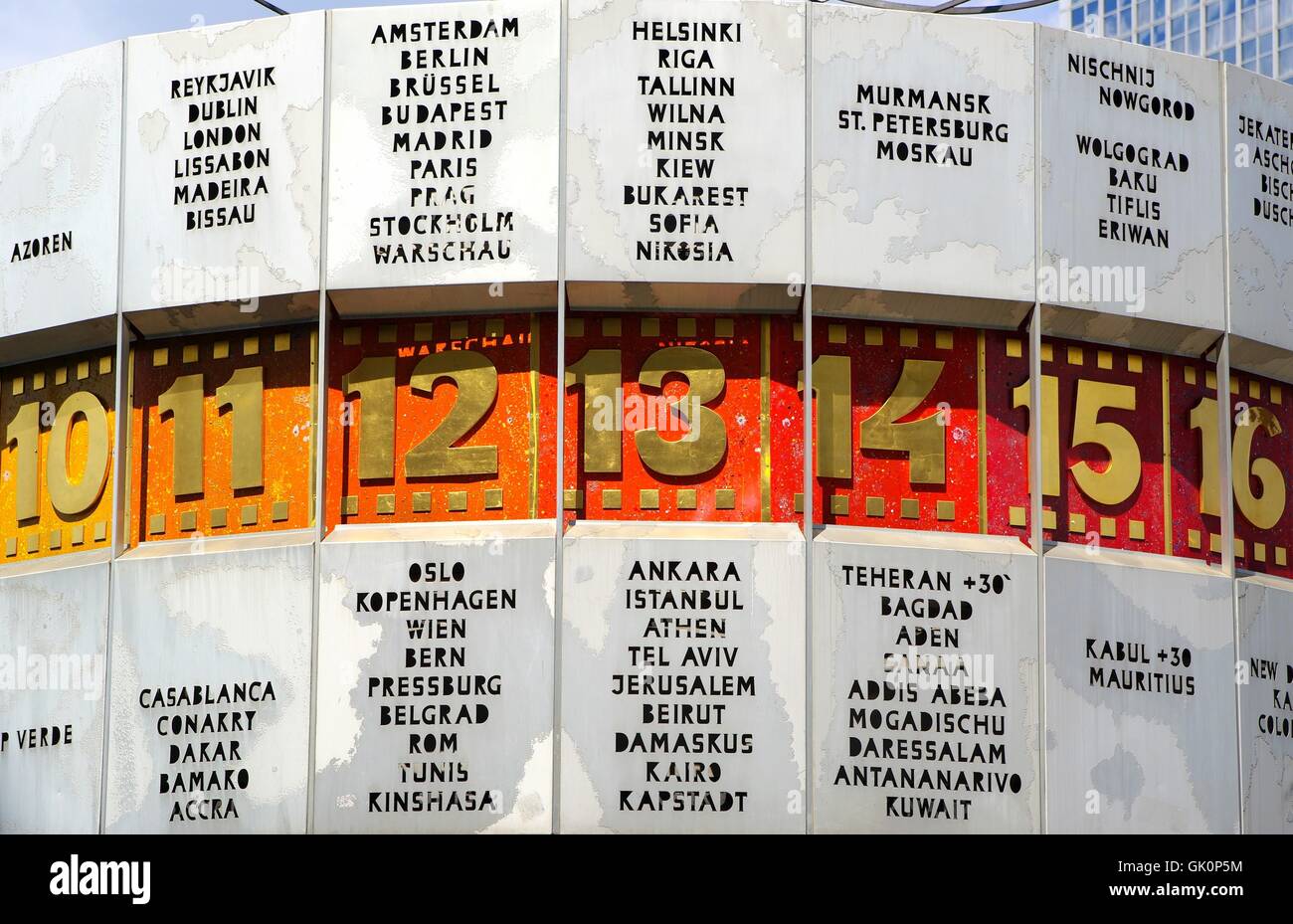 Horloge mondiale sur Alexanderplatz Berlin Banque D'Images