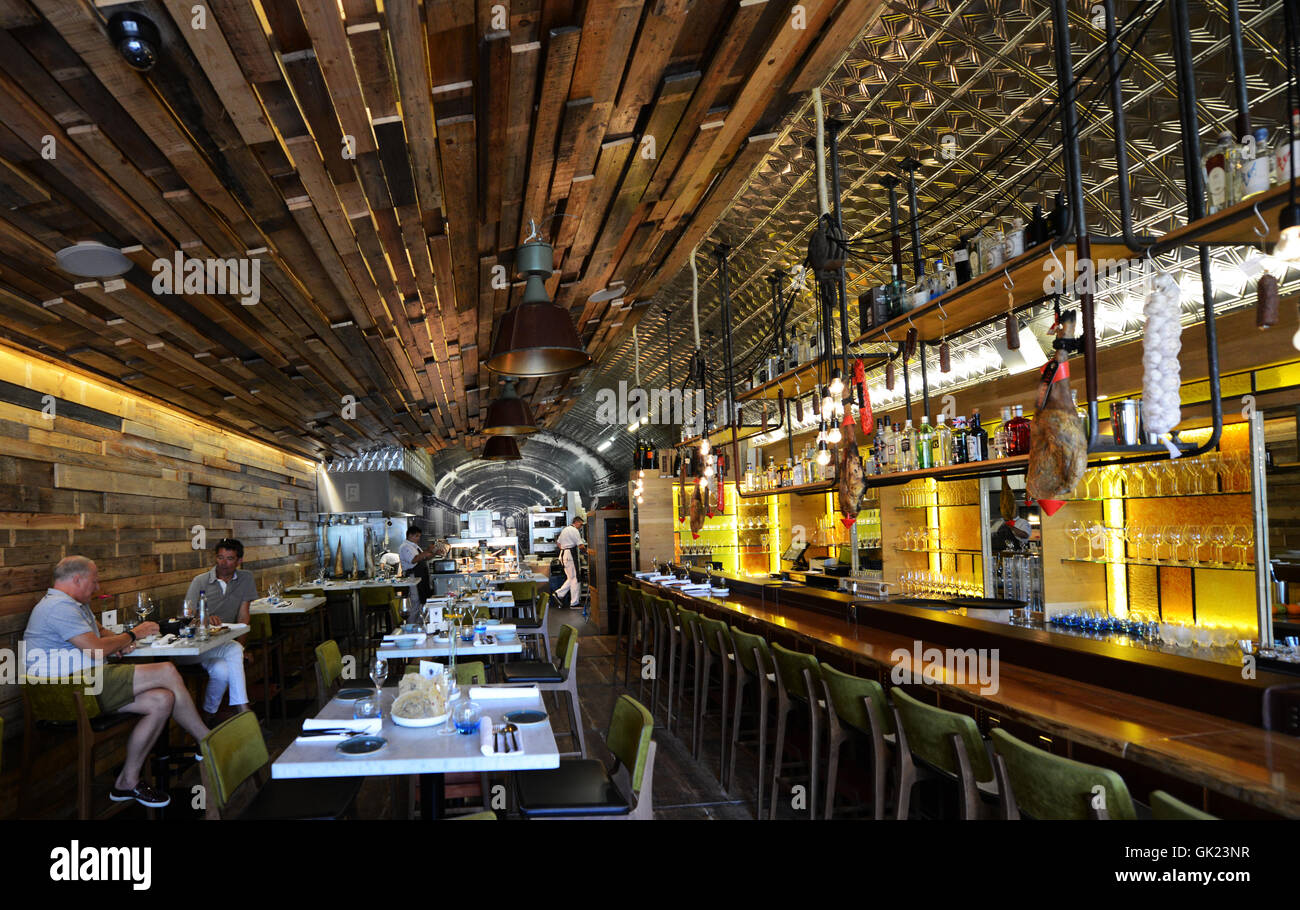 Le bel intérieur de l'élégant restaurant FG laboratoires alimentaires à Rotterdam. Banque D'Images