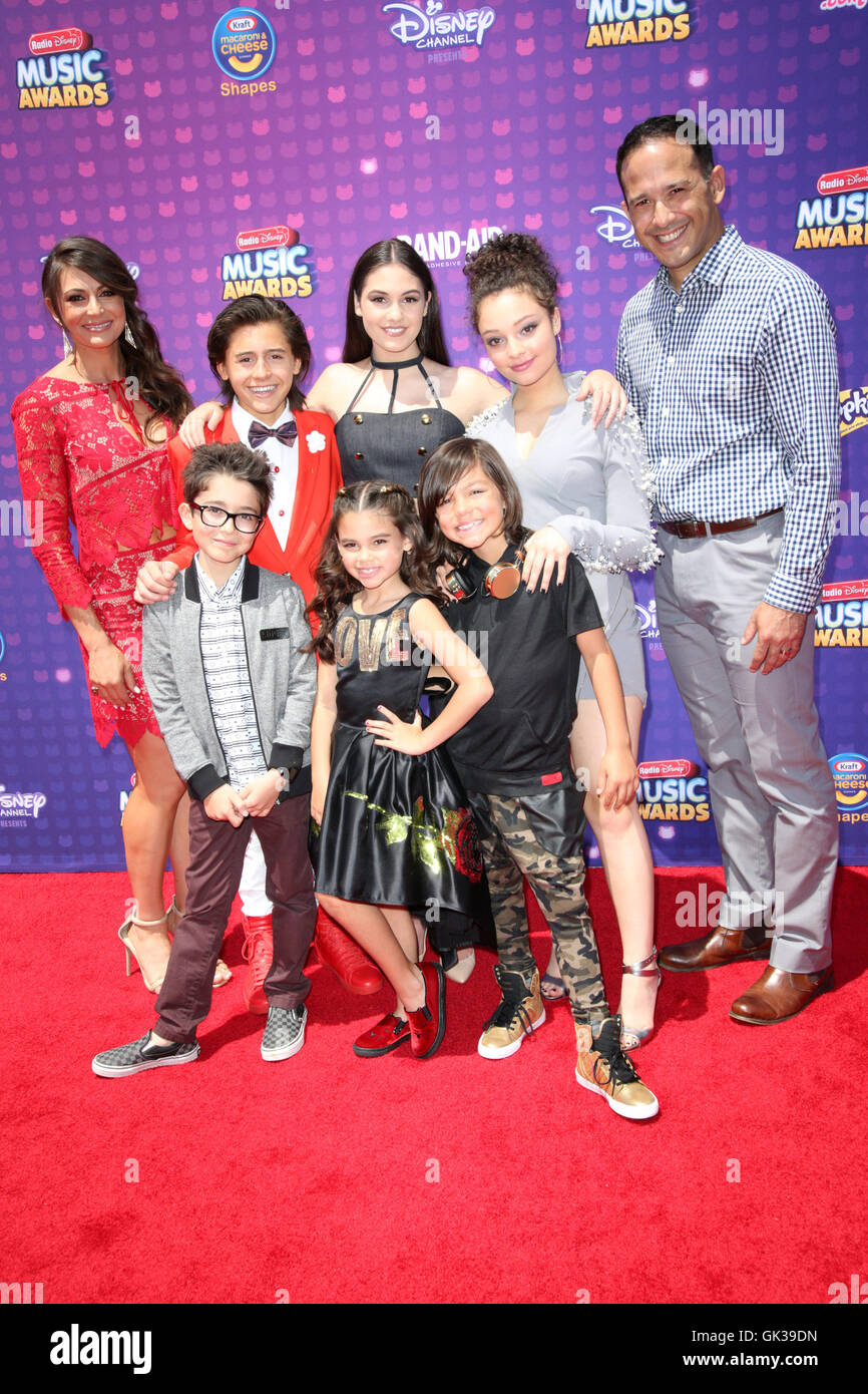 Assister à des célébrités 2016 Disney Radio Music Awards au Théâtre de Microsoft. Comprend : Cerina Vincent, Isaak Presley, Ronni Hawk, Kayla Maisonet, et Joe Nieves, Nicolas Bechtel, Ariana Greenblatt, Malachie Barton de bloqué où : Hollywood, California, United Banque D'Images