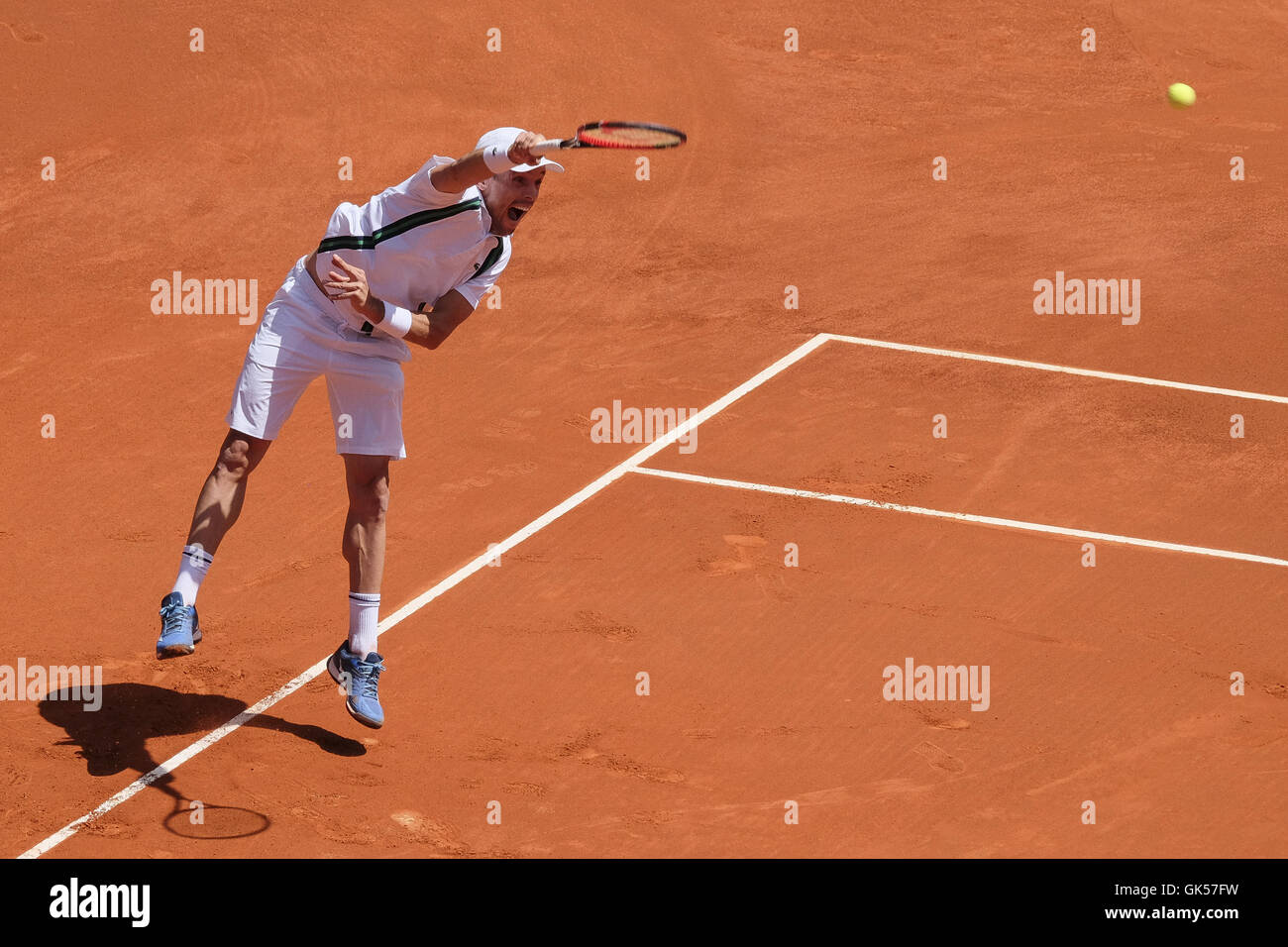 Roberto Bautista Agut d'Espagne en action contre Feliciano Lopez de l'Espagne au cours de la cinquième journée de la Mutua Madrid Open Tennis Tournament à la Caja Magica comprend : Roberto Bautista où : Madrid, Espagne Quand : 04 mai 2016 Banque D'Images