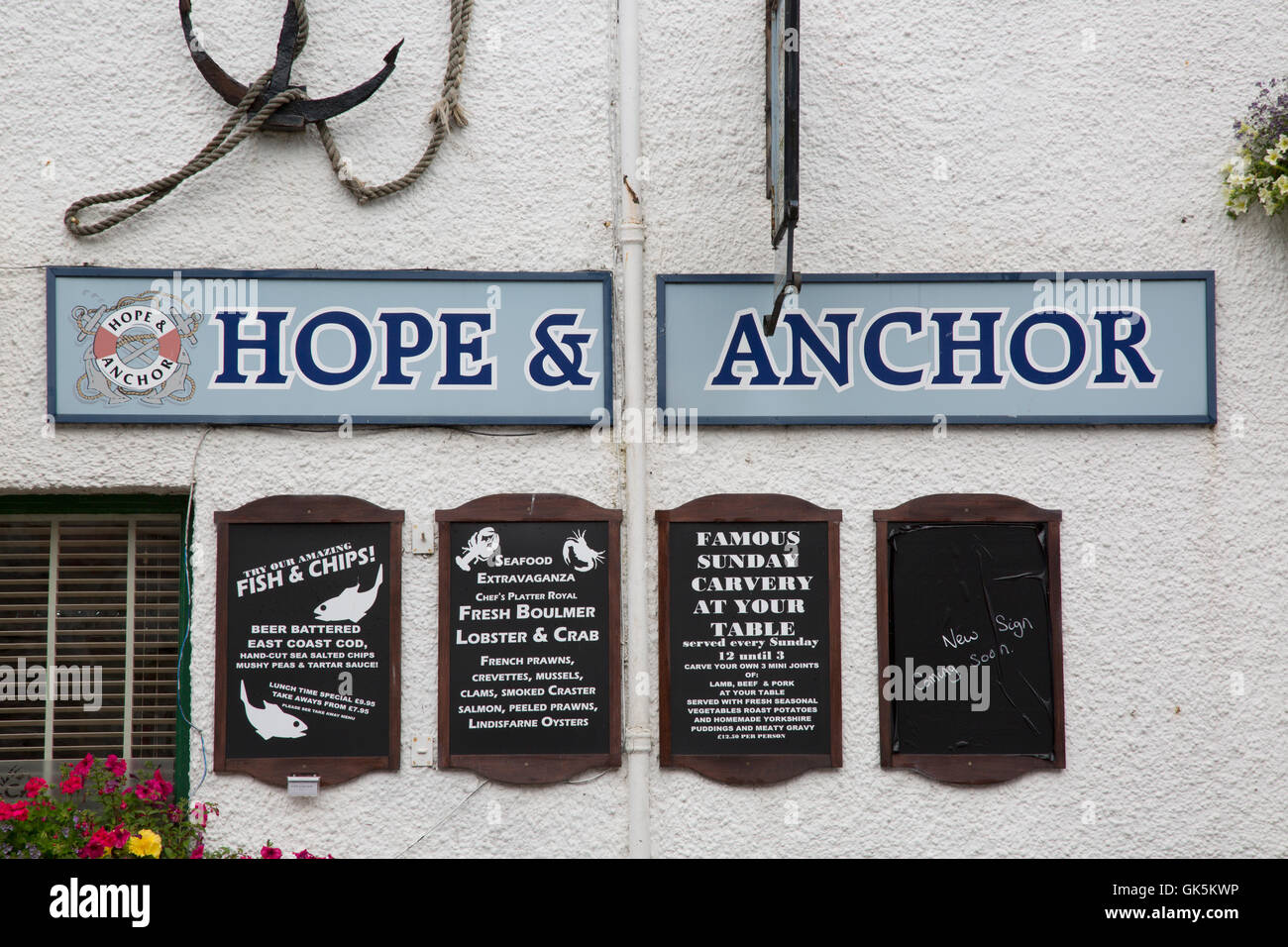 Hope and Anchor Inn Pub Panneau ; Almouth ; Northumberland, England, UK Banque D'Images