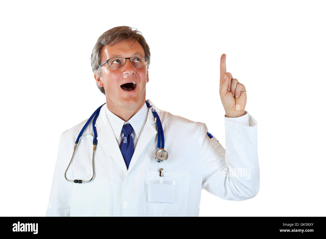 Médecin senior pointant du doigt avec surprise d'werbetext Banque D'Images