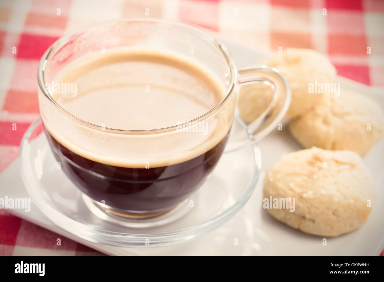 Tasse de café avec des biscuits au chocolat Banque D'Images