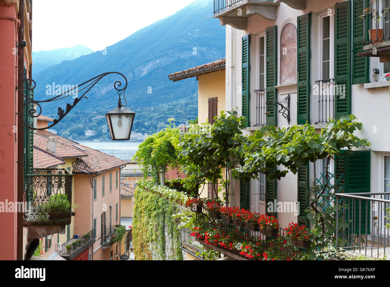 Maison d'habitation typique sur le lac de Côme, Italie du nord Banque D'Images