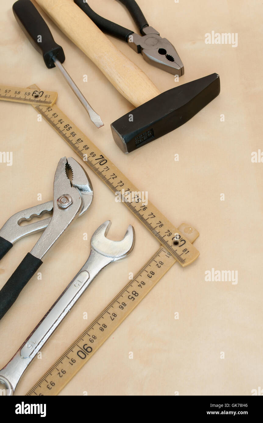 En bois tournevis outils Banque D'Images