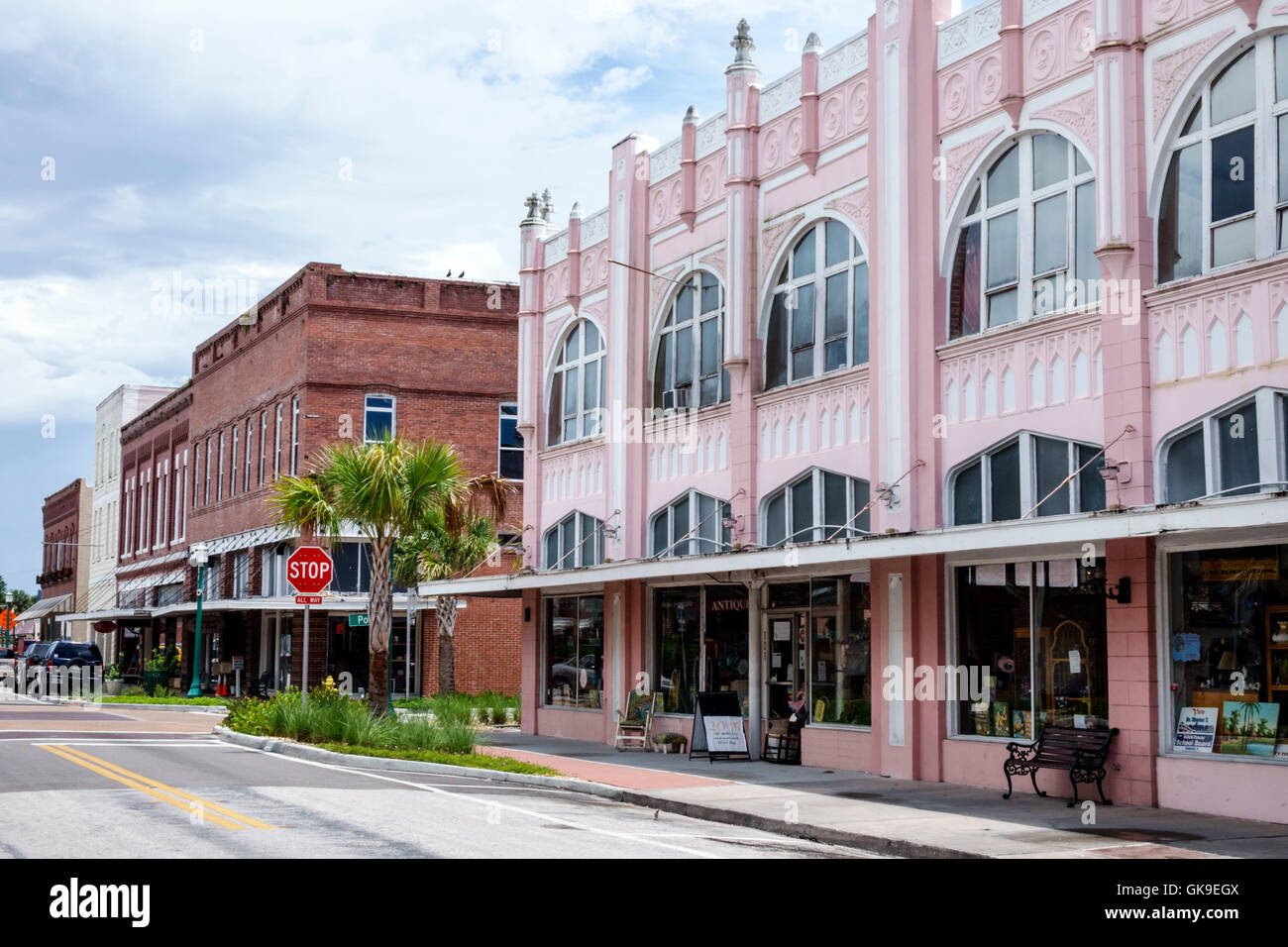 Floride,Sud,Arcadia,centre-ville historique,quartier des antiquités,scène de rue,bâtiments,Rosin Arcade bâtiment,1920,boutiques,boutique,pittoresque,avenue principale,arch,W Banque D'Images