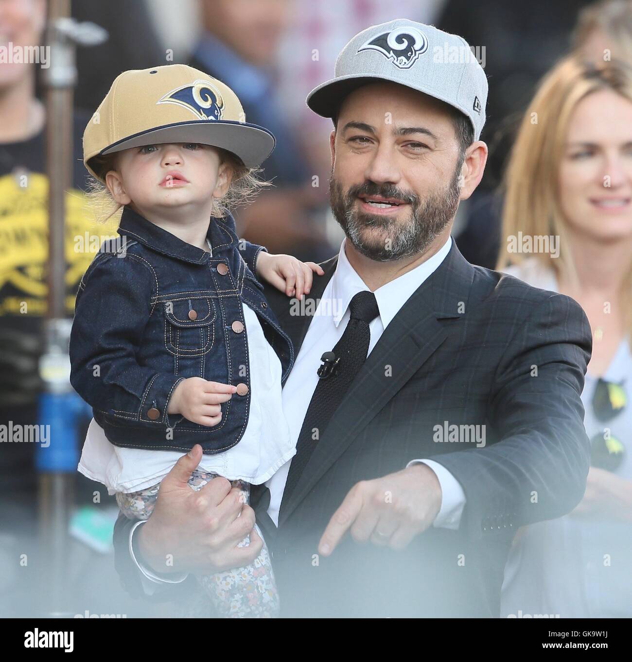 Jimmy Kimmel vu portant la nouvelle LA Béliers des casquettes de baseball  avec sa fille comprend : Jimmy Kimmel, Jane Kimmel Où : Los Angeles,  California, United States Quand : 10 mai 2016 Photo Stock - Alamy