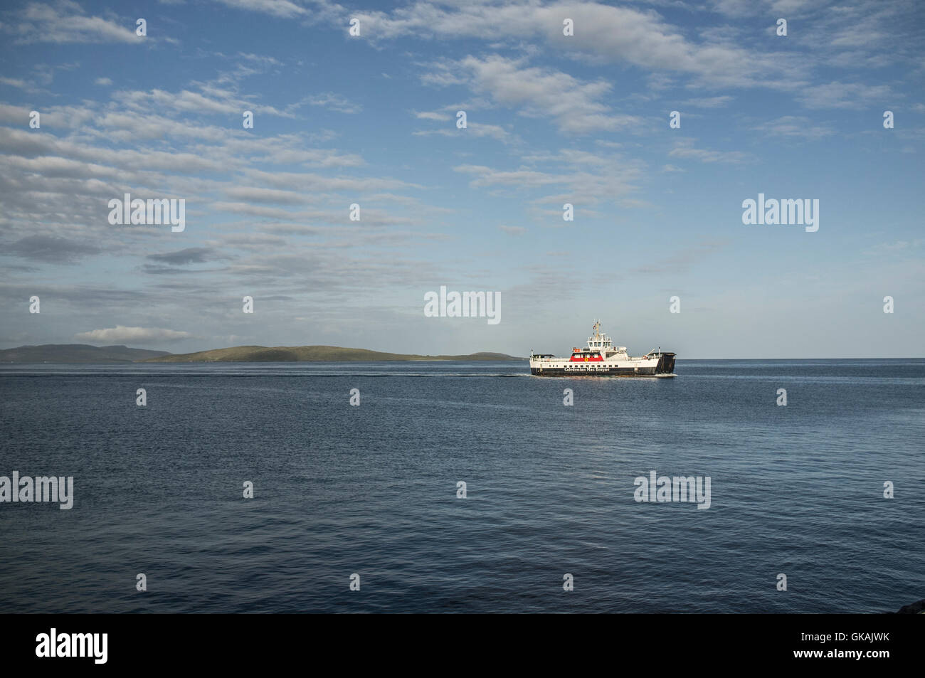 Calmac ferry d'Eriskay dans les Hébrides extérieures Banque D'Images