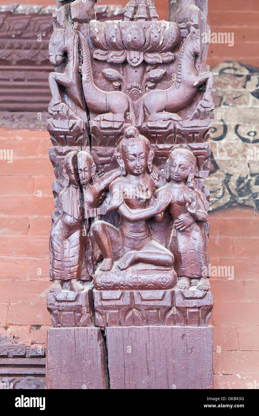 Sculptures sur bois érotique à Bachhareshwari temple, Katmandou, Népal Banque D'Images