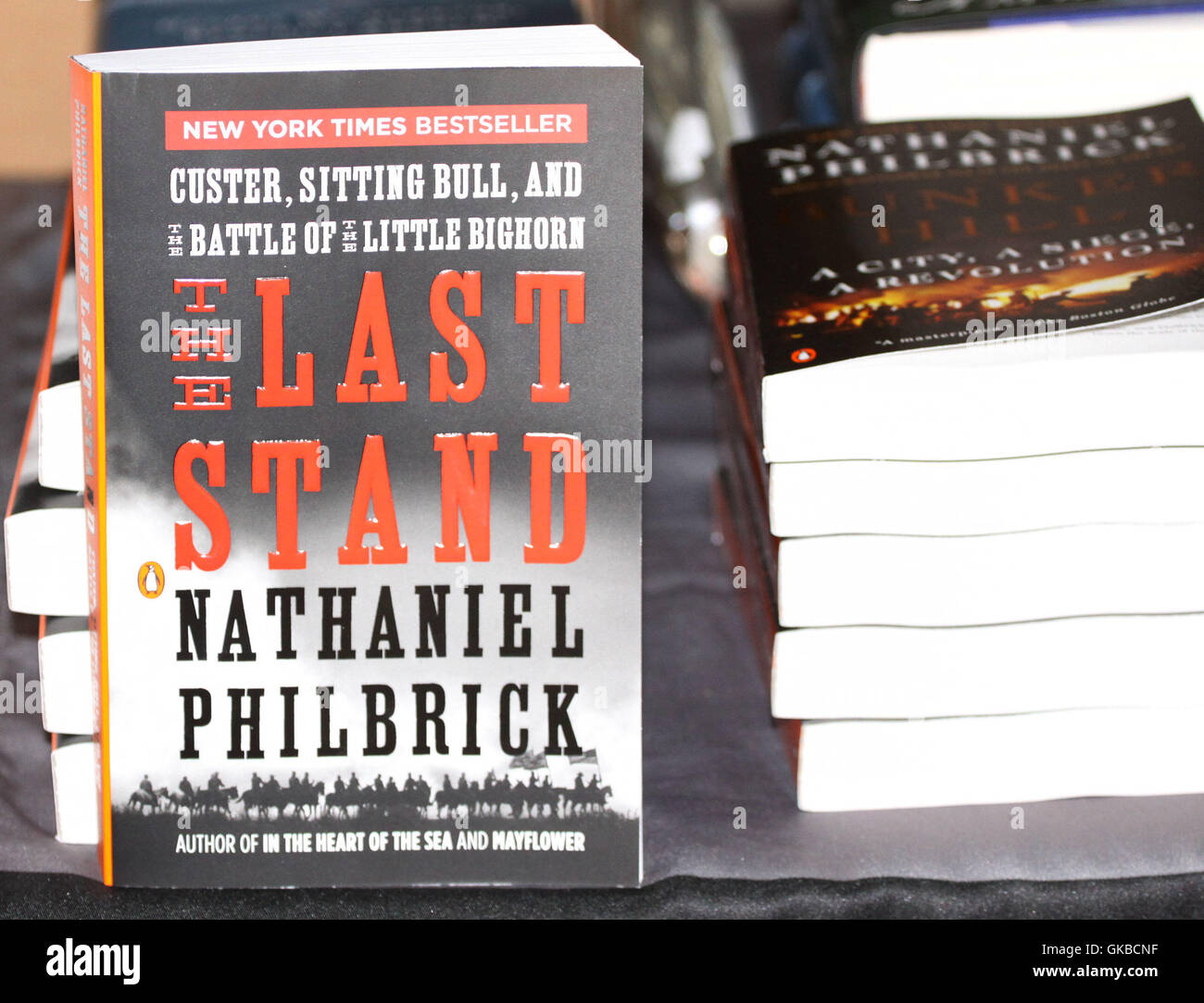 Auteur Nathaniel Philbrick signe des copies de son nouveau livre 'The Last Stand' à la bibliothèque gratuite de Philadelphie avec : Nathaniel Philbrick Où : Philadelphia, Pennsylvania, United States Quand : 15 mai 2016 Banque D'Images