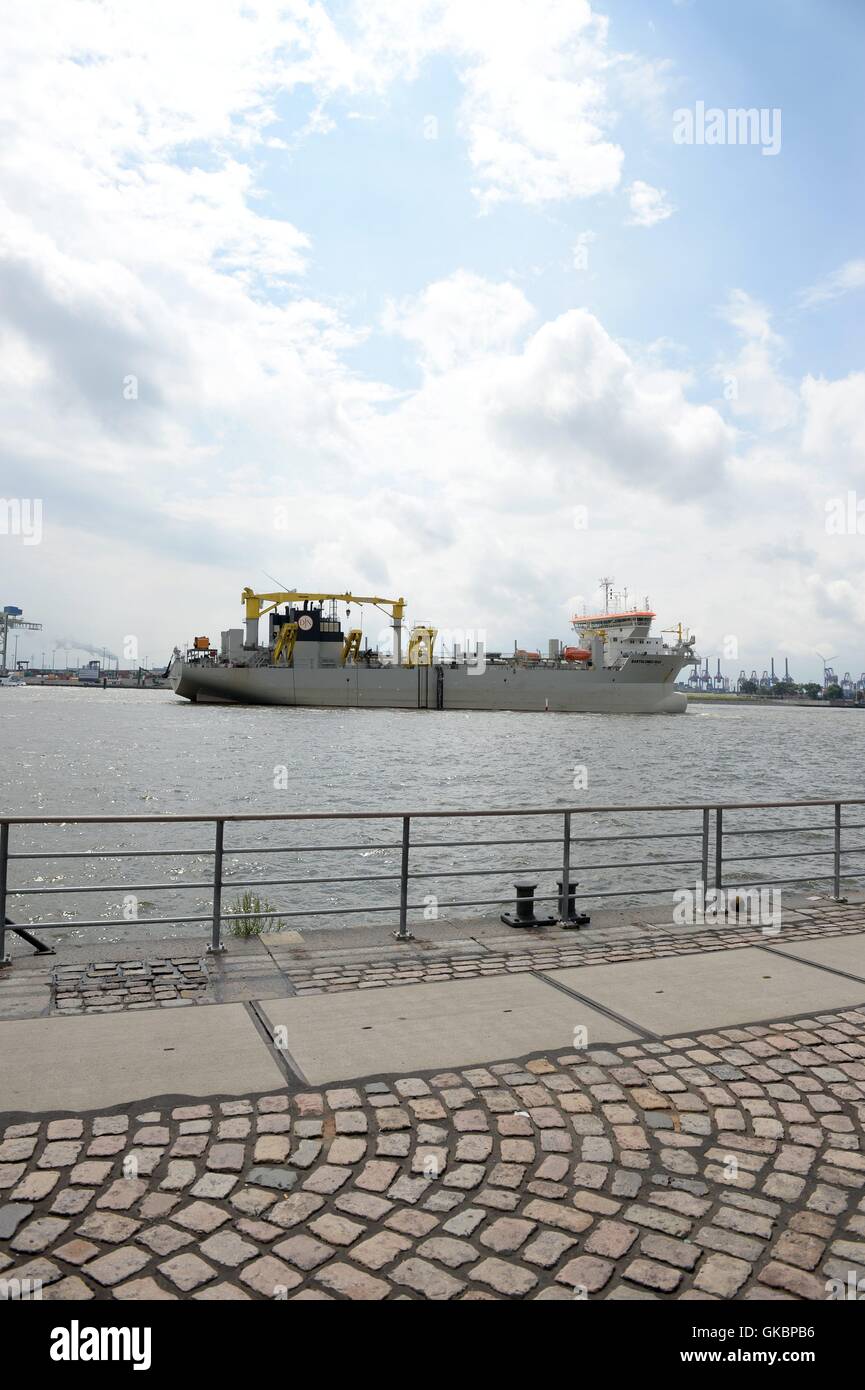 La trémie drague 'Bartolomeu Dias' dans le port de Hambourg, capturé le 30 juillet 2016. Dans le monde d'utilisation | Banque D'Images