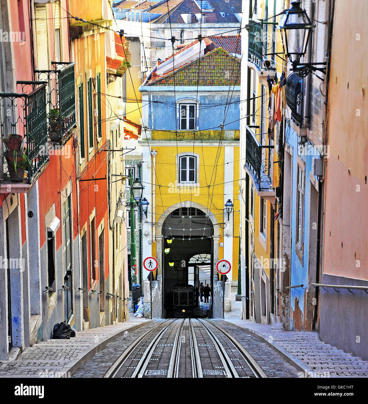 La route de la BICA funiculaire, vieille ville de Lisbonne, Portugal Banque D'Images