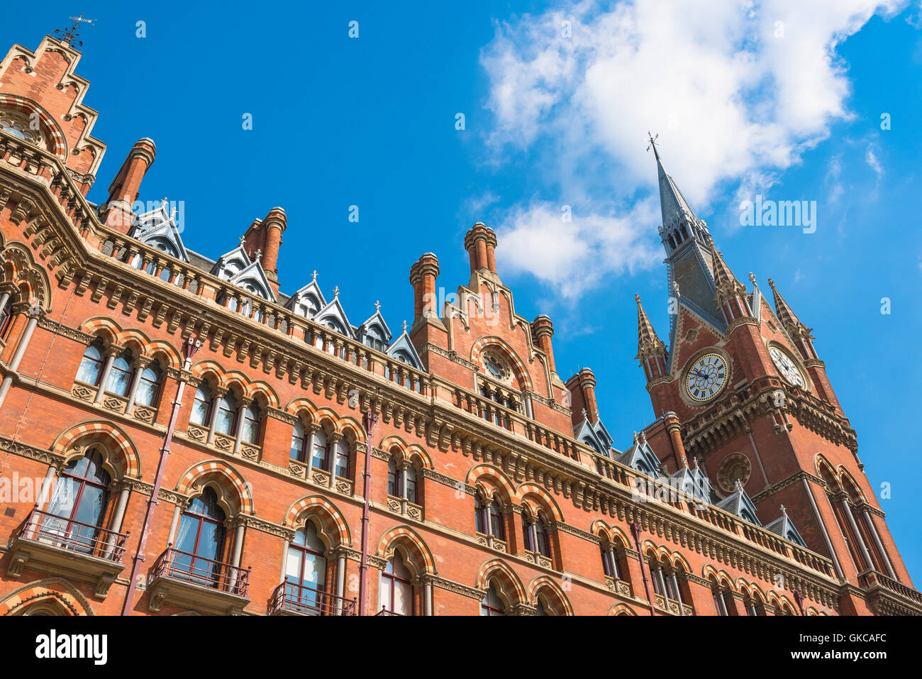 L'architecture victorienne, Londres, détail de l'époque victorienne de style gothique de l'hôtel St Pancras à King's Cross, London,UK. Banque D'Images
