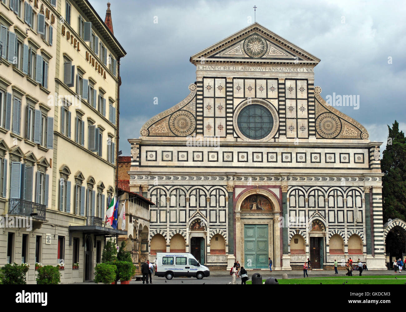 FLORENCE, ITALIE - 17 SEPTEMBRE : Façade de Saint Croce de Florence le 17 septembre 2010. Florence est une capitale de la Toscane Banque D'Images