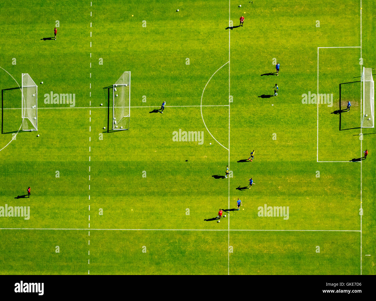 Vue aérienne, pelouse, terrain de formation au nord du stade de football Vonovia-Ruhrstadion, deuxième national soccer league, Bochum, Banque D'Images