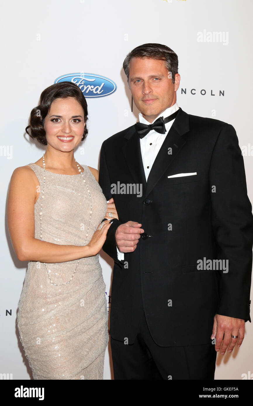 41e Gala annuel Gracie tenue au Beverly Wilshire Hotel Four Seasons - Arrivées comprend : Danica McKellar, Scott Sveslosky Où : Los Angeles, California, United States Quand : 24 mai 2016 Banque D'Images