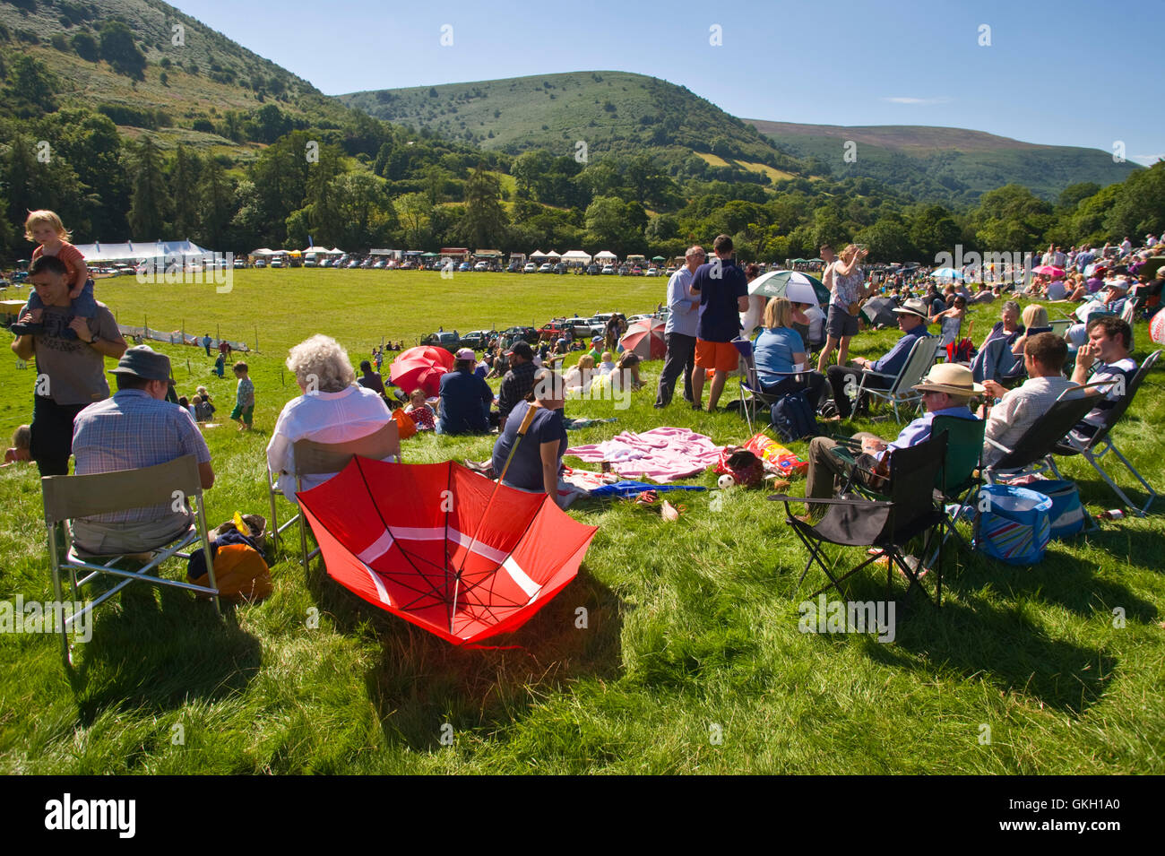 Vue de la foule et showring à Llanthony Afficher dans la Montagne Noire, près d'Abergavenny Monmouthshire South Wales UK Banque D'Images