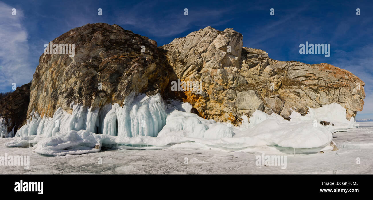 Rochers de glace. d'Olkhon Le lac Baïkal, sagan hushun Banque D'Images