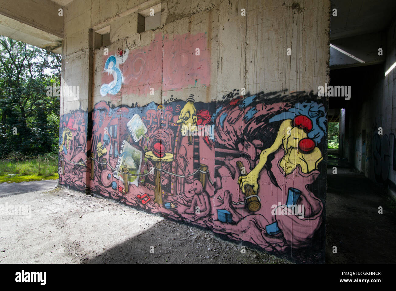 Graffiti dans un bâtiment abandonné en Belgique, Europe Banque D'Images