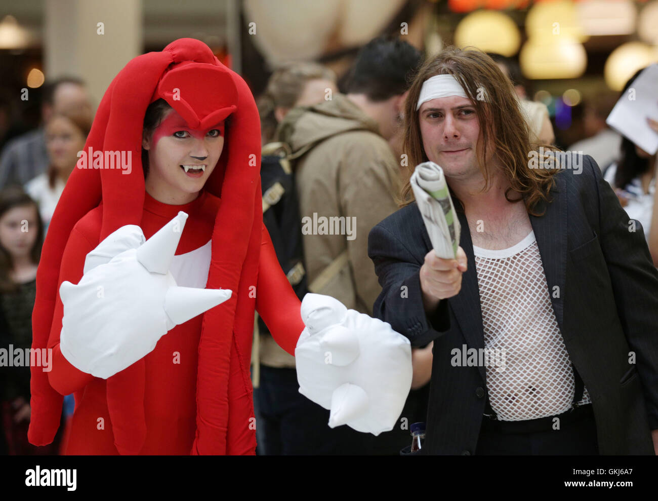 Lauren Kerr et Daniel Graham à Braehead Arena, Glasgow comme fans déguisés en leurs personnages de bande dessinée film préféré ou prendre part à un film Comic Con et événement. Banque D'Images