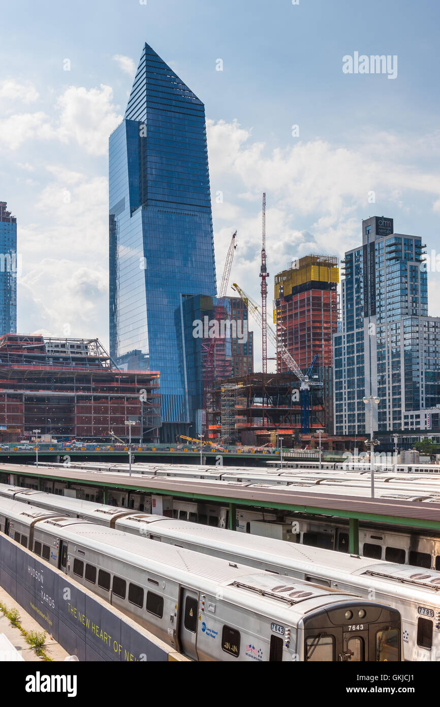 Bâtiments en construction dans le cadre du projet Hudson Yards sur le côté ouest de Manhattan à New York City. Banque D'Images