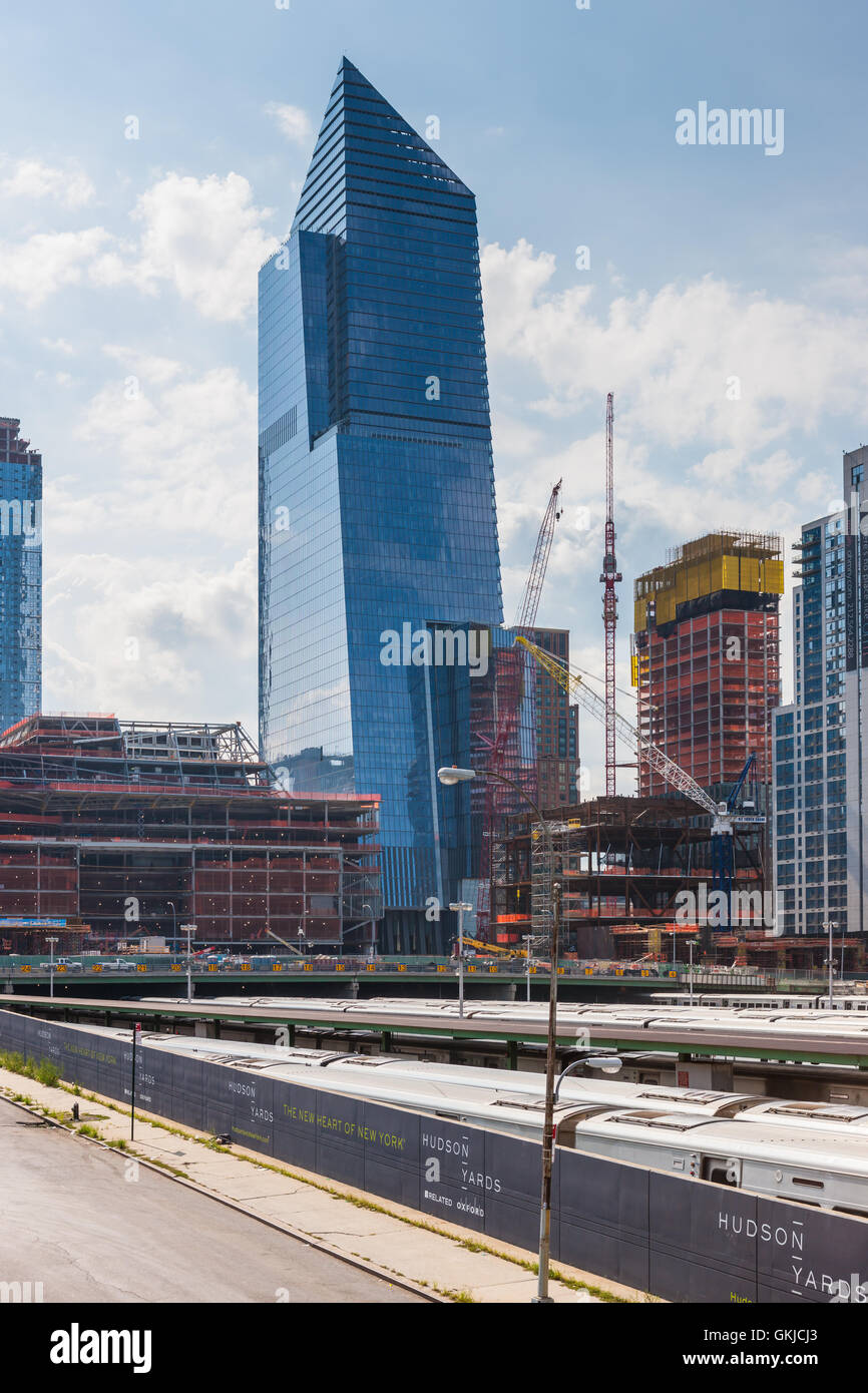 Bâtiments en construction dans le cadre du projet Hudson Yards sur le côté ouest de Manhattan à New York City. Banque D'Images