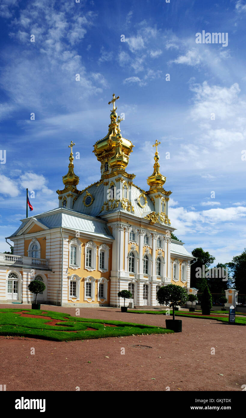 Palace Eglise de Saint Pierre et Paul à Peterhof, Saint-Pétersbourg, Russie Banque D'Images