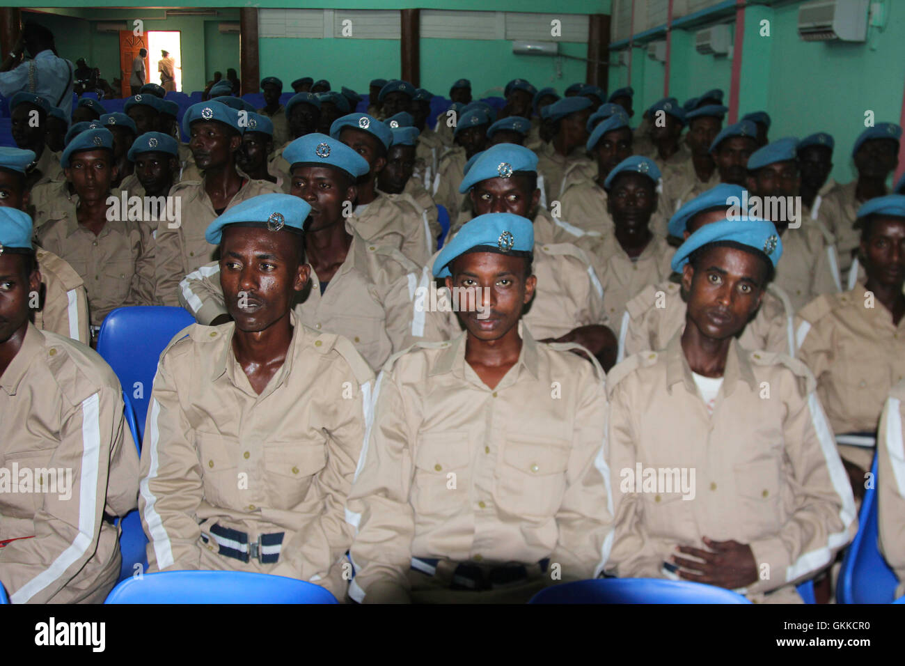 Le 10 février 2014, le cours de police communautaire a été lancé à l'Académie de police générale Kahiye à Mogadiscio. Le programme vise à former 169 policiers somaliens pour améliorer les pratiques de police communautaire. Banque D'Images