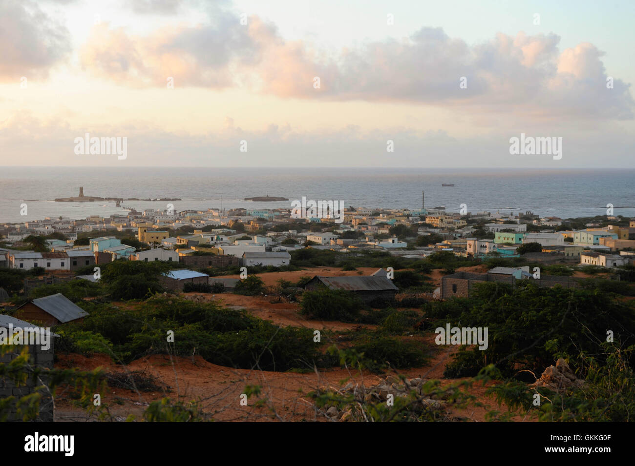 Barawe, en Somalie, est vu dans la lumière tôt le matin alors que l'AMISOM et les forces de l'armée nationale somalienne entrent dans la ville le 6 octobre 2015, conduisant à sa libération avec une résistance minimale d'Al Shabaab. Banque D'Images