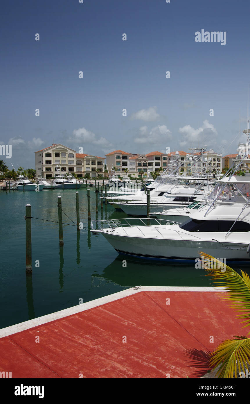 Yachts au riche région de la République dominicaine, Punta Cana Banque D'Images