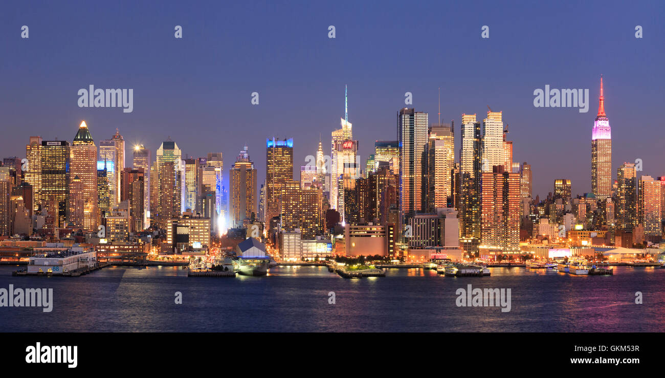 USA, New York, New York, Manhattan Skyline de New Jersey Banque D'Images