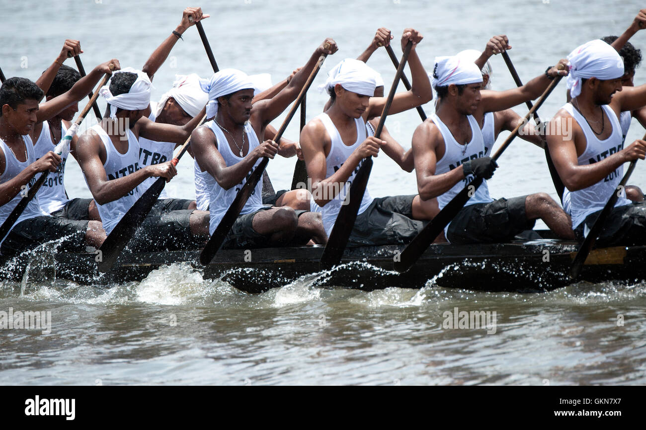L'image du participant, l'aviron, Snake bateau , bateau de Nehru, le jour de la course, Allaepy Punnamda Lake, le Kerala Inde Banque D'Images