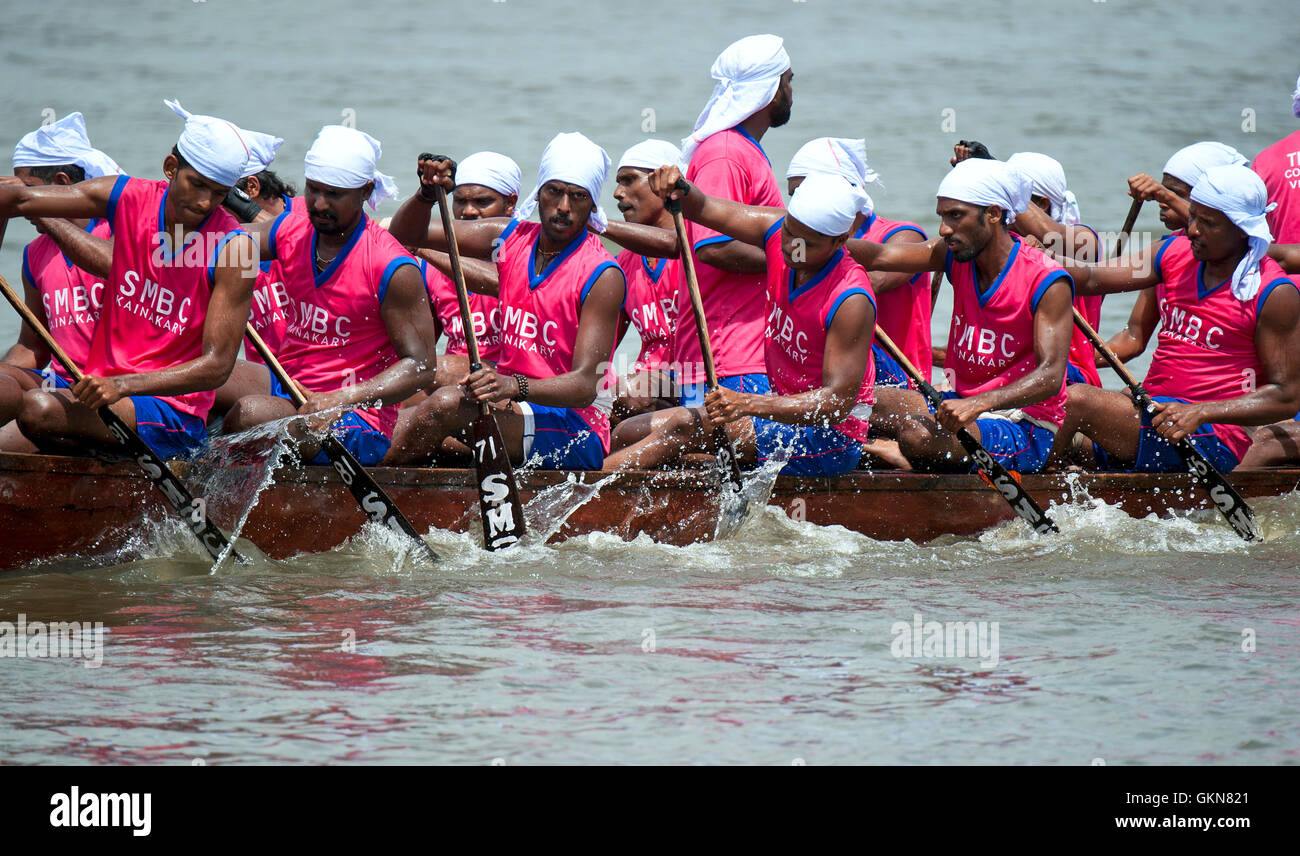 L'image de Snake bateau en Nehru boat race day, Allaepy Punnamda, Lac, Kerala Inde Banque D'Images