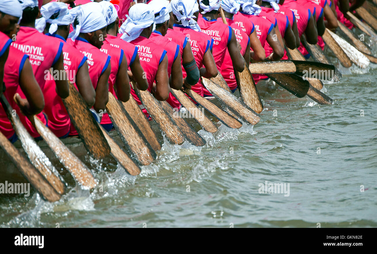 L'image de Snake bateaux dans Nehru boat race day, Allaepy Punnamda, Lac, Kerala Inde Banque D'Images