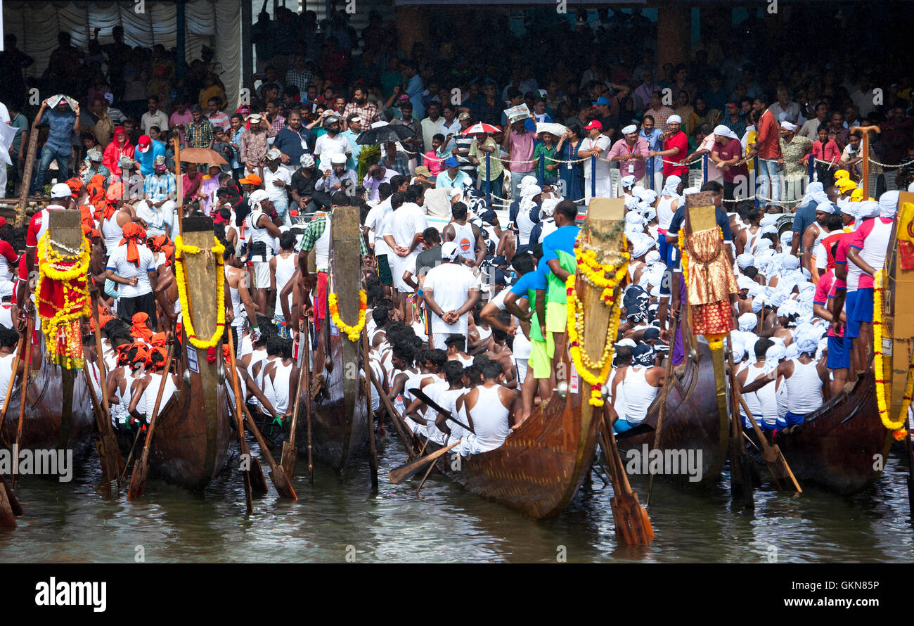 L'image de Snake bateaux dans Nehru boat race day, Allaepy Punnamda, Lac, Kerala Inde Banque D'Images