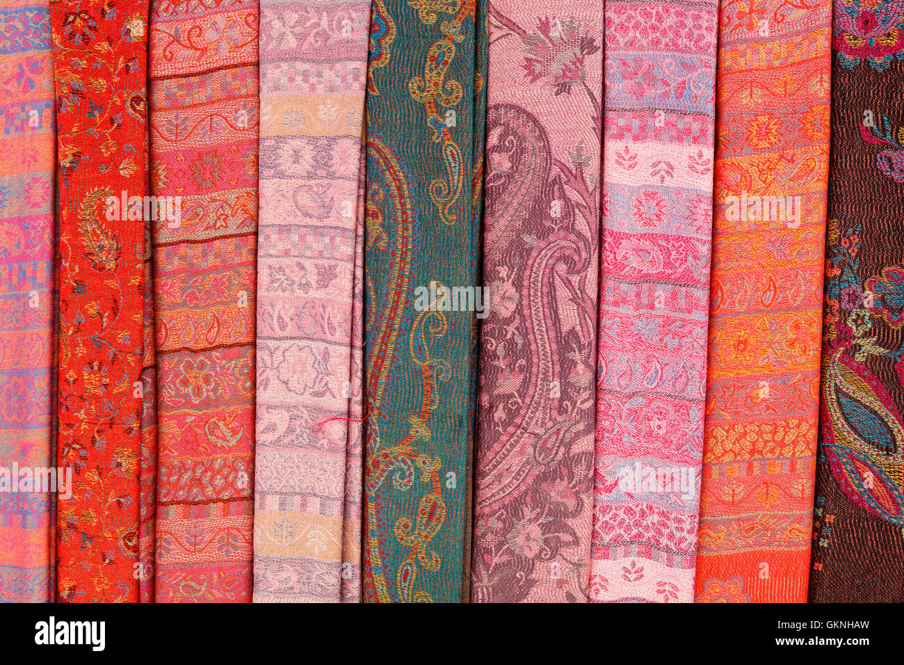 Foulard Carré Multicolore à Motif Rosaces - Viscose - Femme - Neuf Avec étiquettes