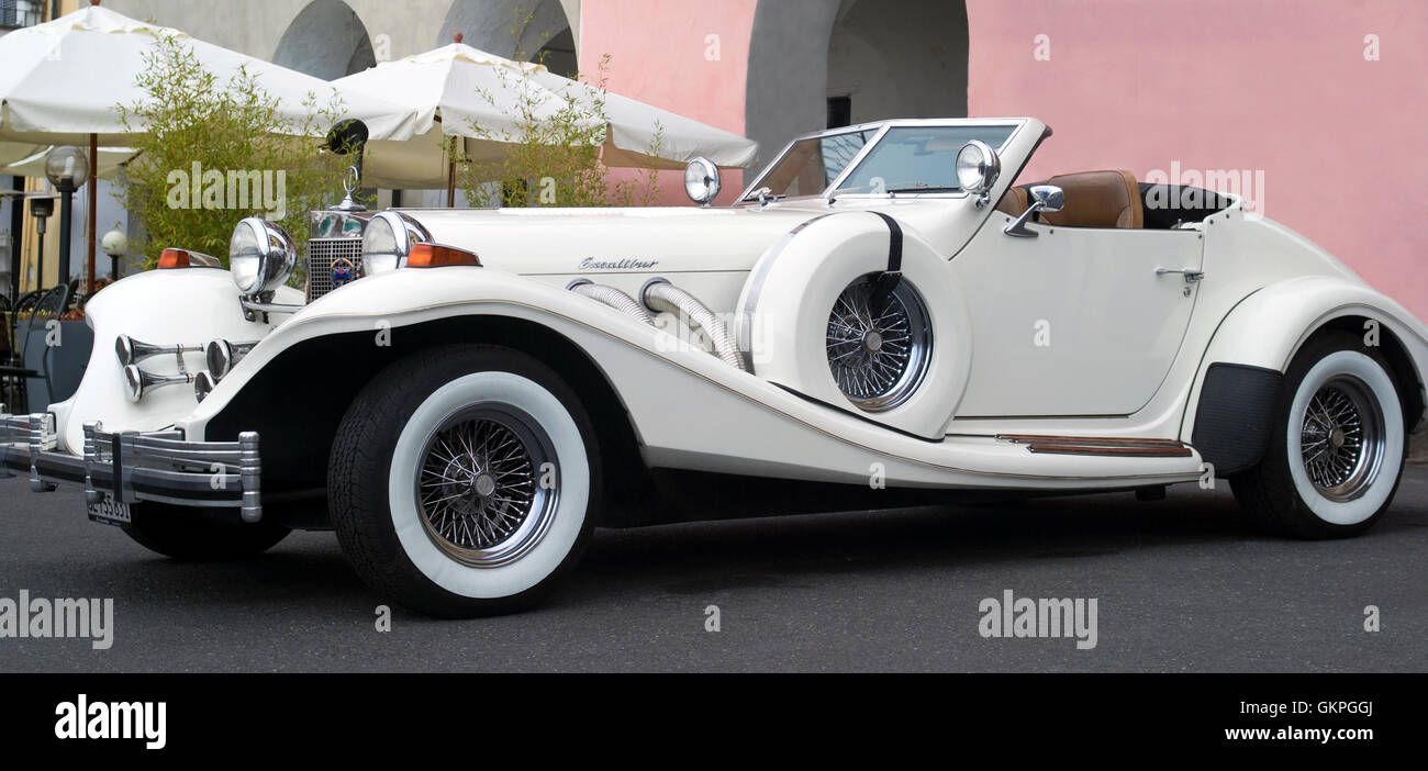 Excalibur Series IV Phaeton croisière sur la route Banque D'Images