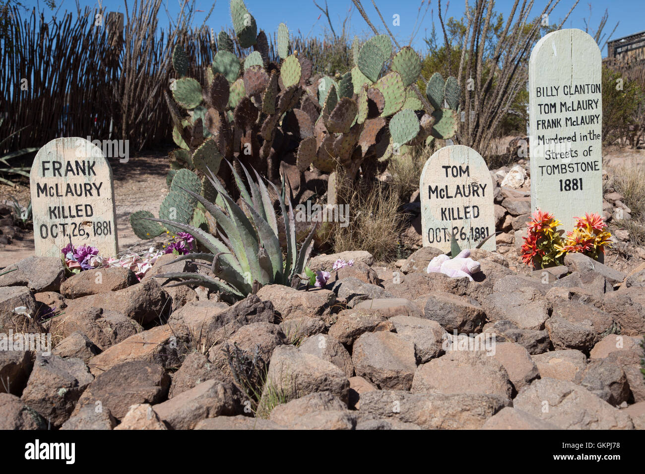 Les stèles funéraires de Frank McLaury, Tom McLaury et Billy Clayton assassinés dans les rues de en 1881. Banque D'Images