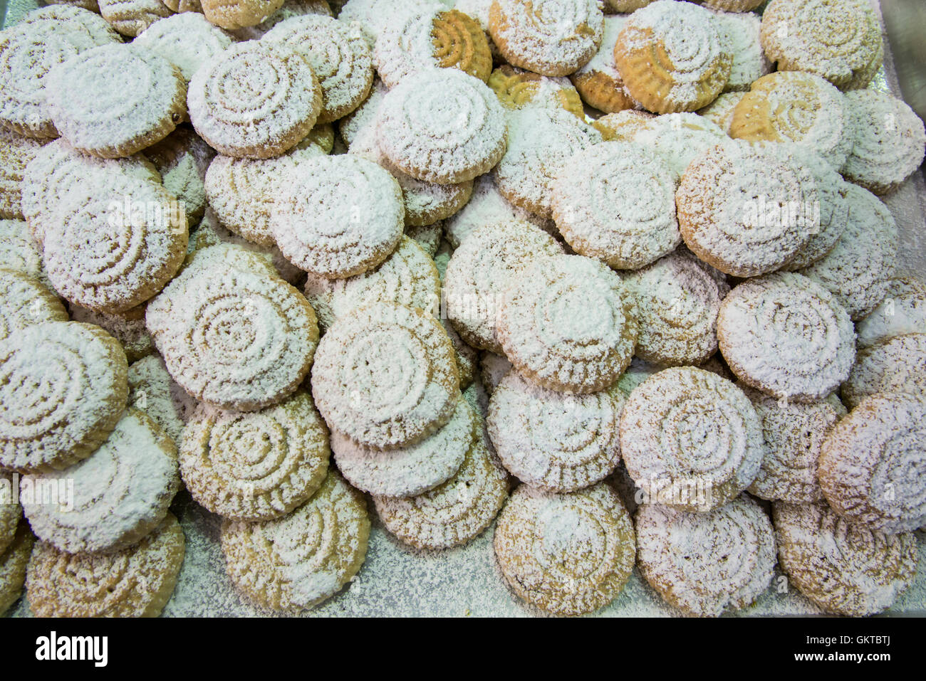 Biscuit à Mamoul at market stall Banque D'Images
