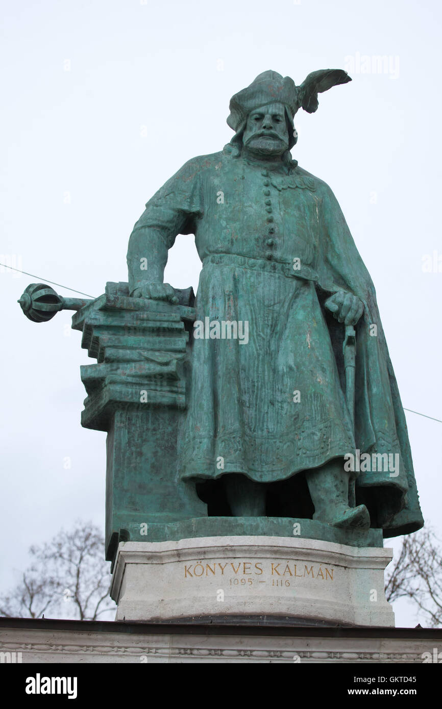 Le Roi Coloman de Hongrie. Statue par le sculpteur hongrois György Zala sur le Monument du millénaire de la Place des Héros à Budapest, Hongrie. Banque D'Images