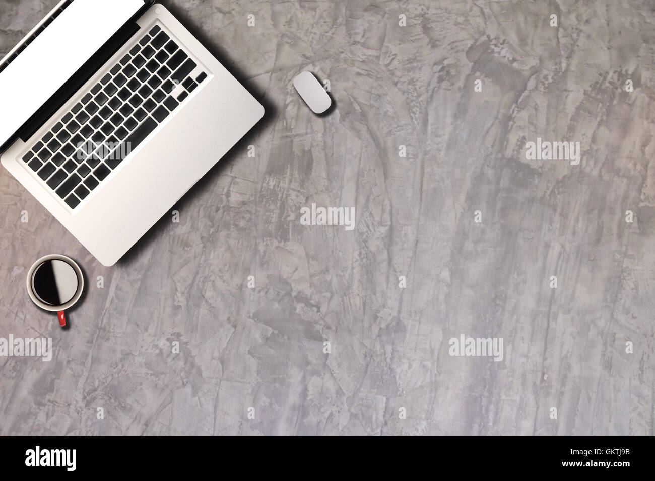 Arriere Plan Affaires Cafe Tasse Bureau Ordinateur De Bureau Ordinateur Portable Portable Travail Espace De Travail Photo Stock Alamy