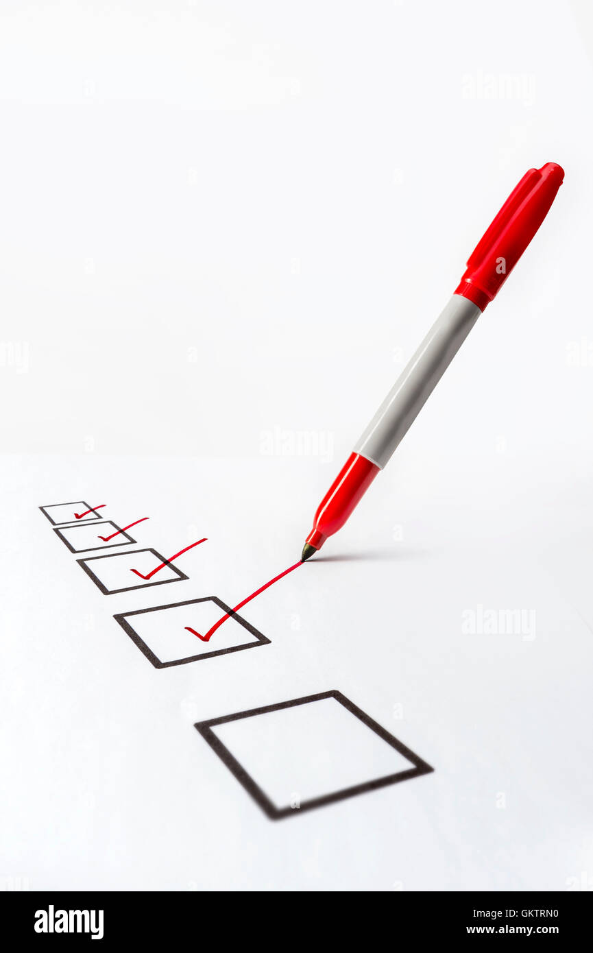 Coche rouge Cocher la case Banque D'Images