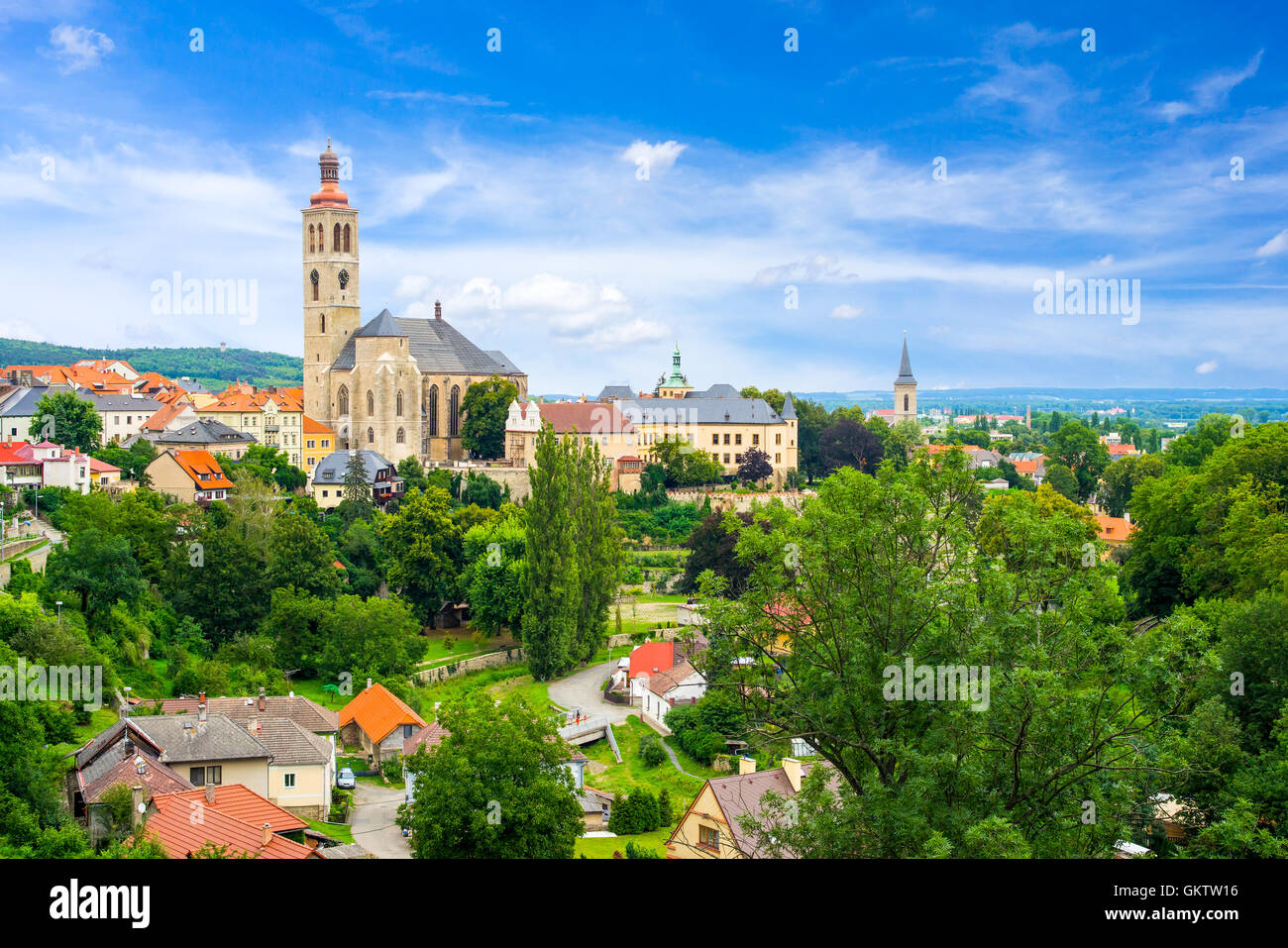 Donnant sur la ville historique de Kutna Hora République Tchèque Europe Banque D'Images