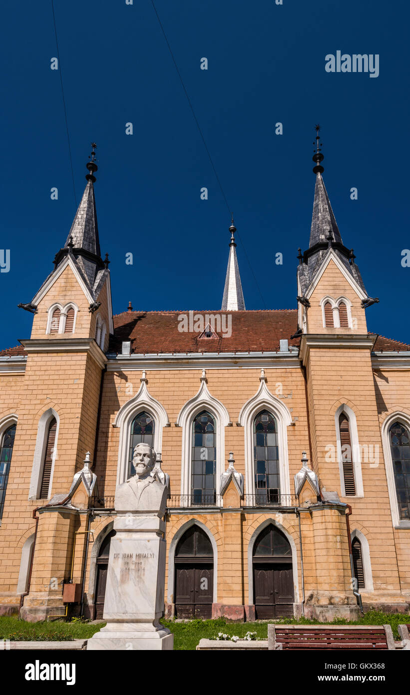 L'Église réformée hongroise, buste de Dr Ioan Mihalyi à Sighetu Marmatiei, Maramures, Roumanie Région Banque D'Images