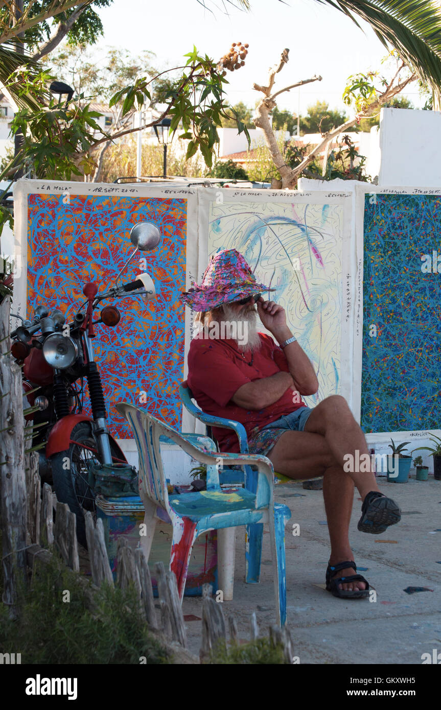 Formentera, Formentera, Espagne : artisan hippy à la Foire de La Mola, le plus célèbre des arts et marché artisanal de l'île de Juin à Octobre Banque D'Images